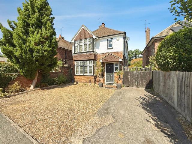 House for sale in Heol-las, Surrey