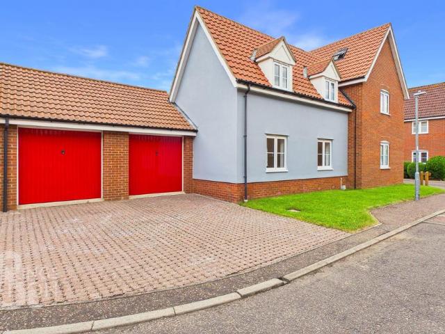 House for sale in Crostwick, Norfolk