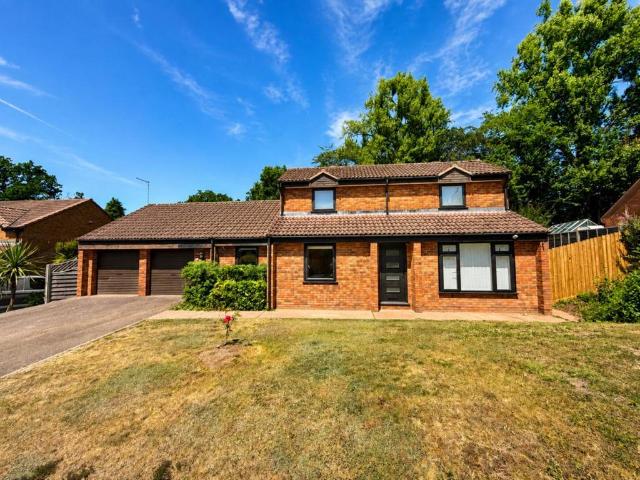 House for sale in Wellsprings, Rumwell