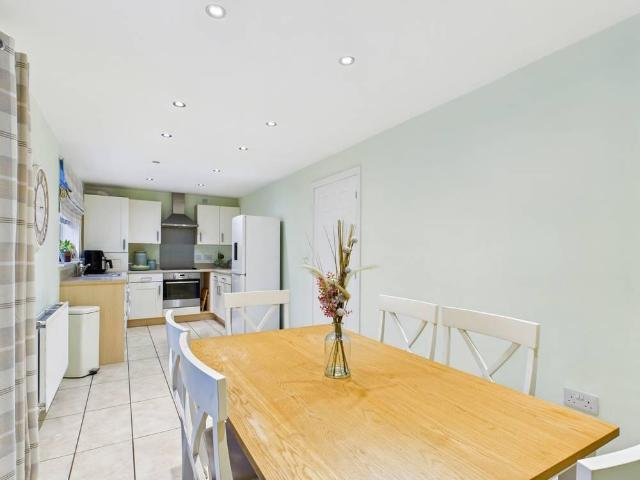 House for sale in Wrenthorpe, West Yorkshire