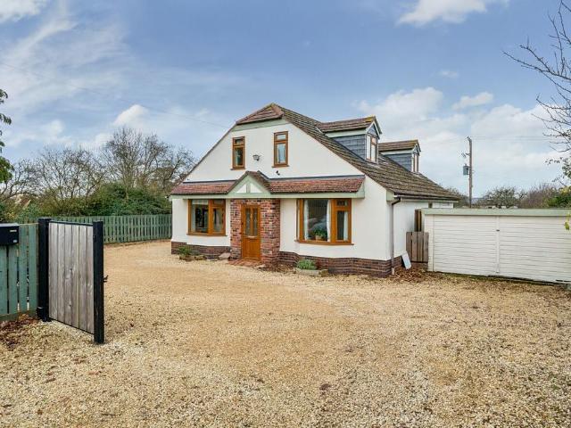 House for sale in Bredon's Norton, Crookhill