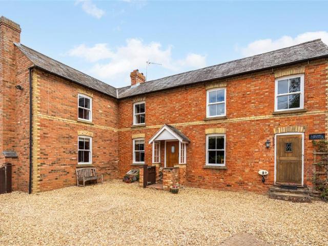 House for sale in Akeley, Buckinghamshire