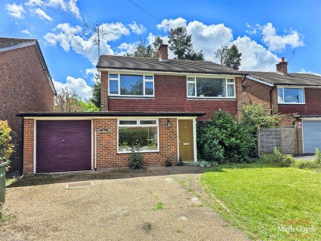 House for sale in Pachesham Park, Surrey