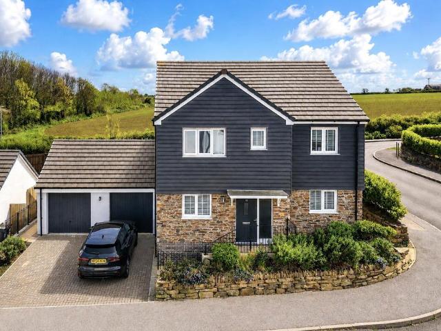 House for sale in Hayle, Cornwall
