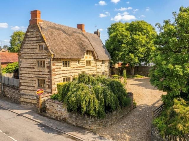 House for sale in Blisworth, Northamptonshire