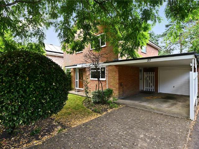 House for sale in Fleet, Hart