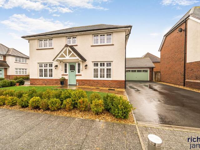 House for sale in Abbey Mead, Swindon