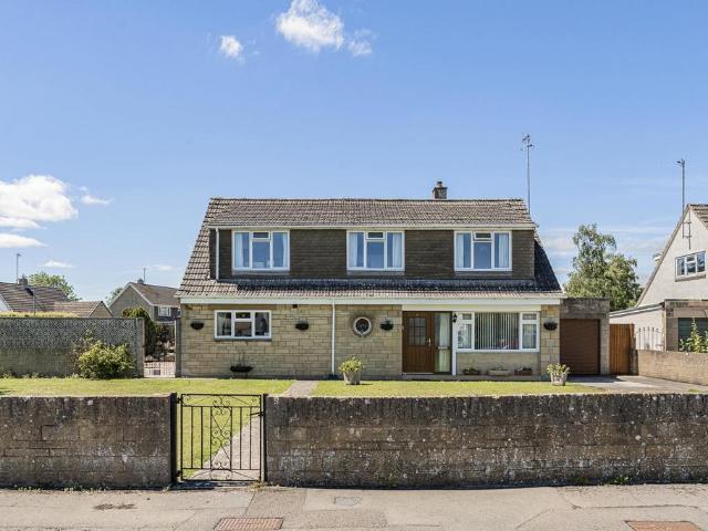 House for sale in Fossebridge, Gloucestershire