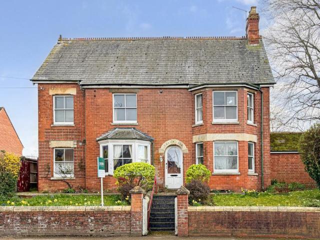 House for sale in Charlton, Dromore