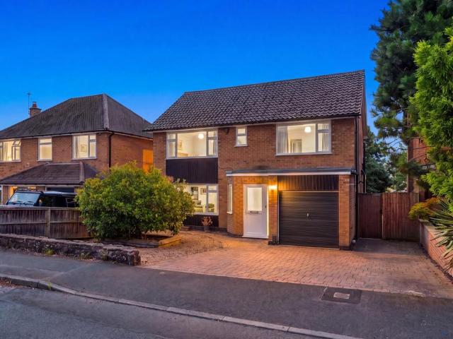 House for sale in Barton In Fabis, East Midlands