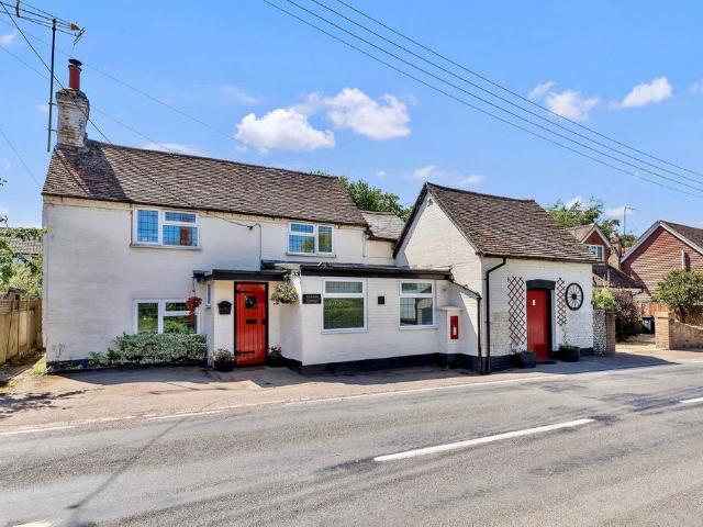 House for sale in Perryfields, West Sussex