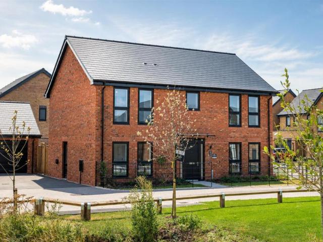 House for sale in Barton In Fabis, East Midlands