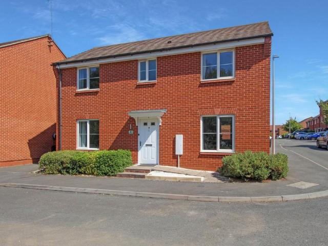 House for sale in New Bilton