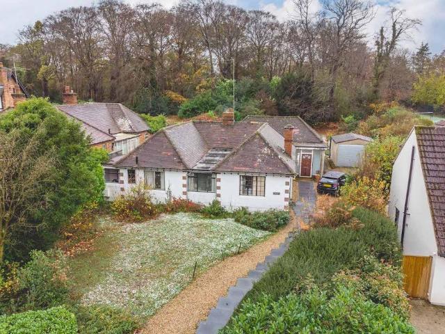 House for sale in Holtspur, Forty Green