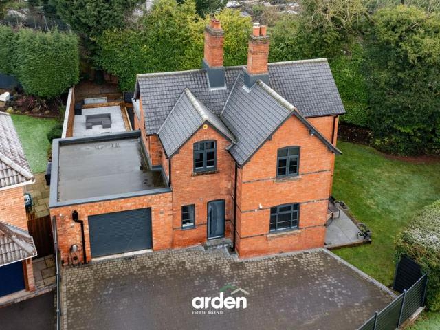 House for sale in Bromsgrove, Worcestershire