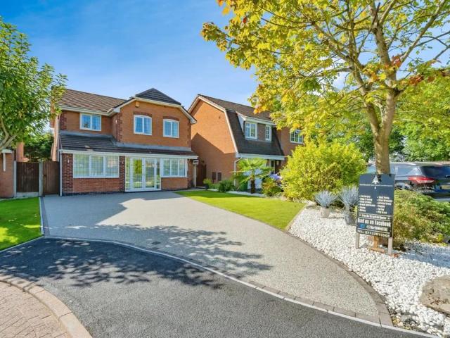 House for sale in Burtonwood and Westbrook, Warrington