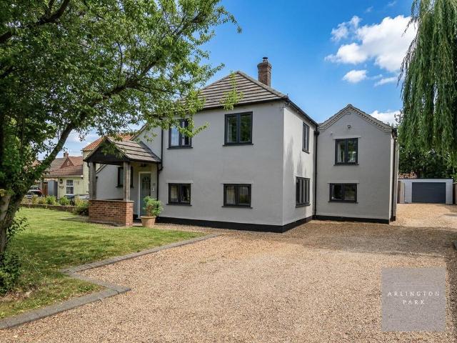 House for sale in Crostwick, Norfolk