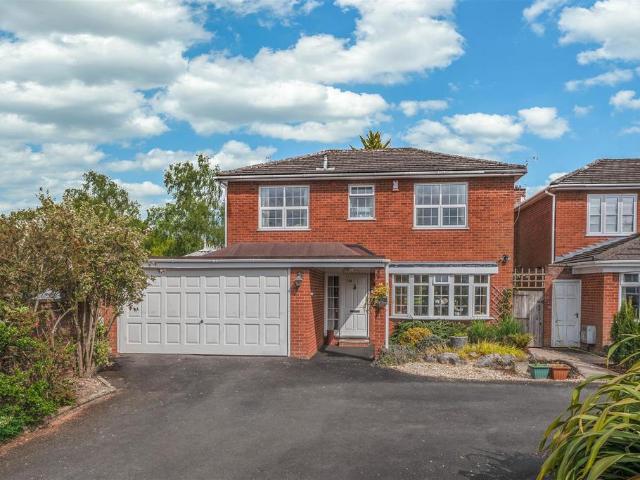 House for sale in Alderminster, West Midlands