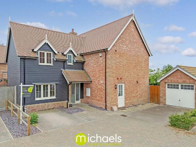 House for sale in Dale Hill, Essex