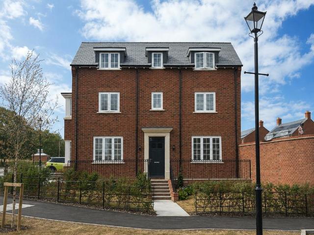 House for sale in Burghfield Common, West Berkshire