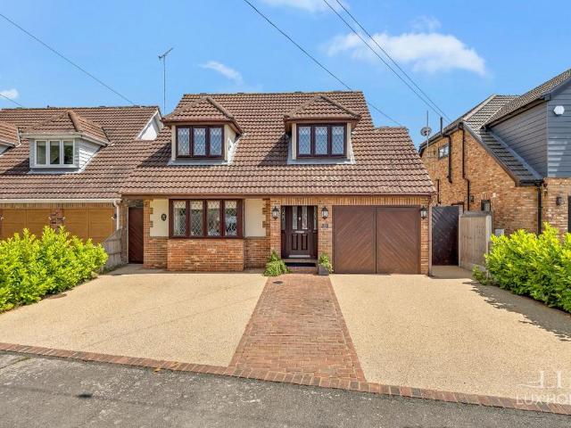 House for sale in Hutton, Navestock Side