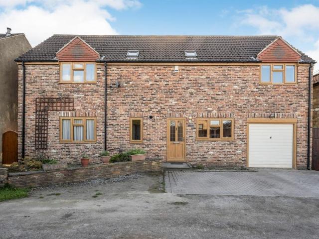 House for sale in Thurnscoe, South Yorkshire