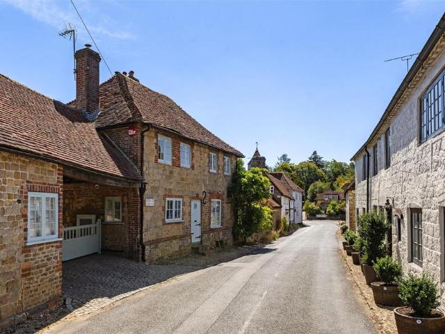 House for sale in Littlecote, West Sussex