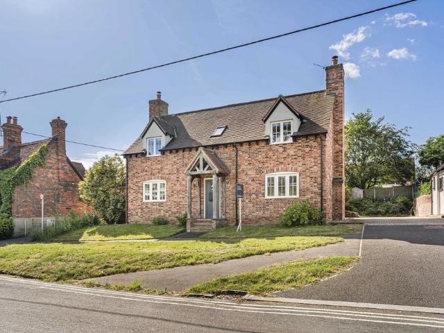 House for sale in Ladygrove, Berrick Salome