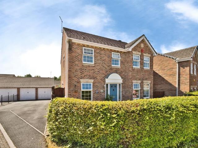 House for sale in Brympton