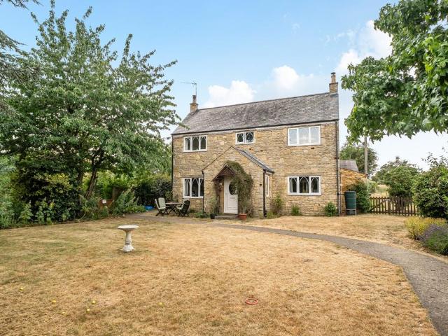 House for sale in Aldwincle