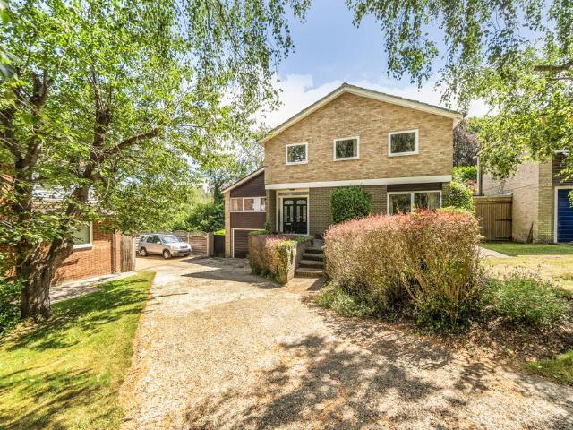 House for sale in London Borough of Croydon, Kenley
