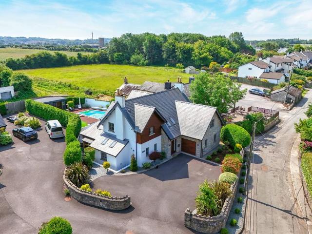 House for sale in Llan-Maes, Wales