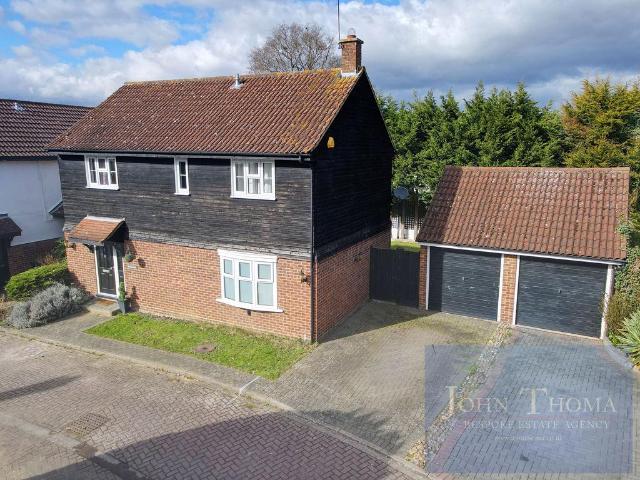 House for sale in Chigwell, Epping