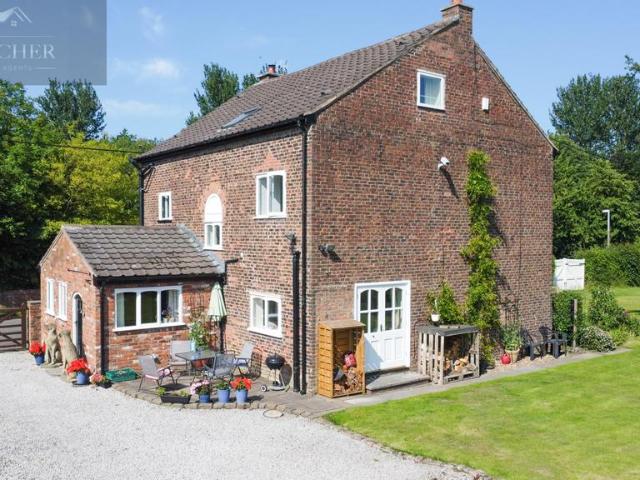 House for sale in Hurlston Green, Roby Mill