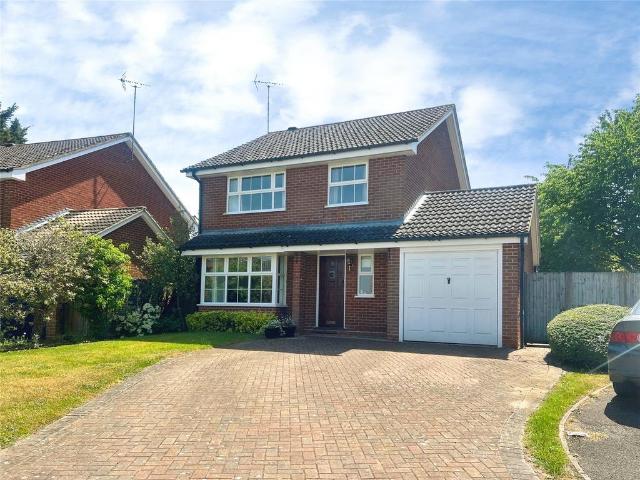 House for sale in Emmbrook, Wokingham