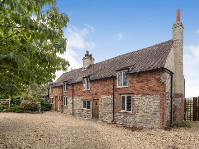 House for sale in Alverton, East Midlands