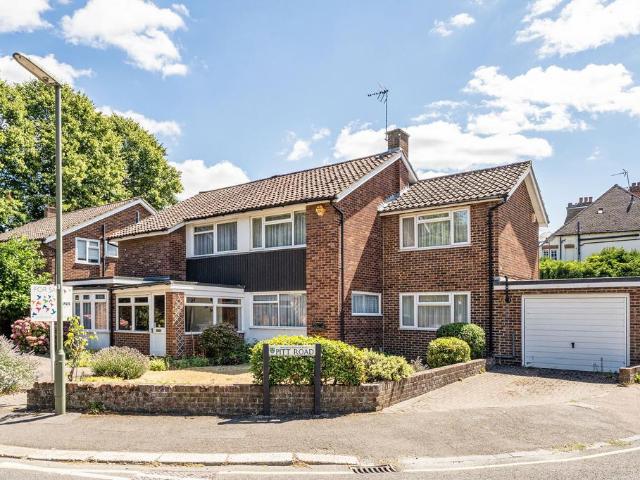 House for sale in Woodcote, Epsom