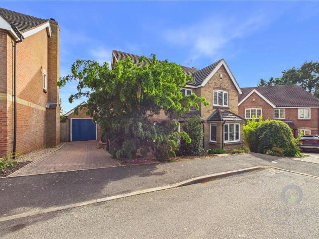 House for sale in Great Billing, Little Billing