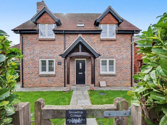 House for sale in Shirrell Heath, Winchester