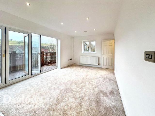 House for sale in Bedlinog