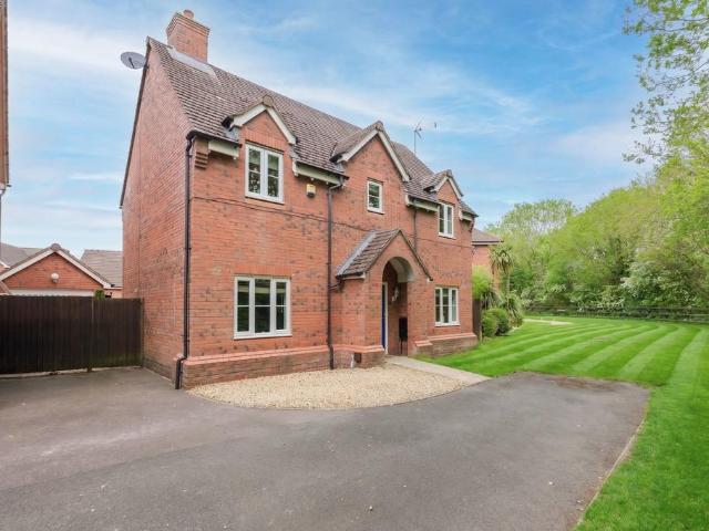 House for sale in Heath Hayes and Wimblebury, Chadsmoor