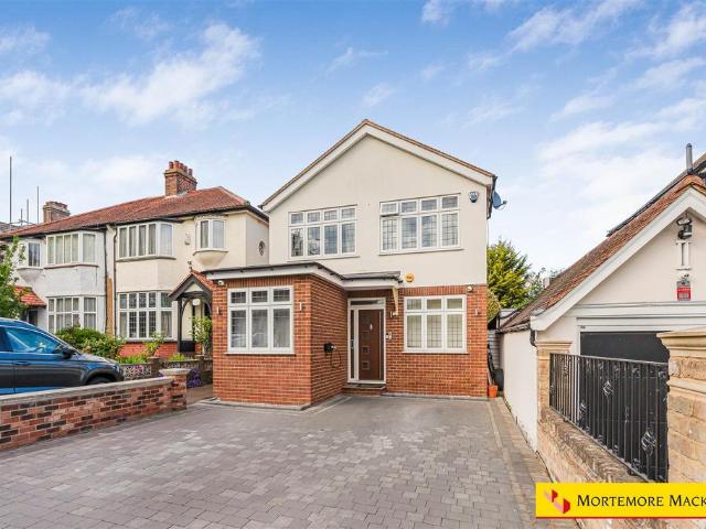 House for sale in Edmonton, Greater London
