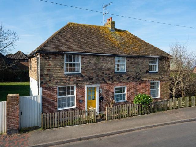 House for sale in Brabourne Lees, Bridgefield