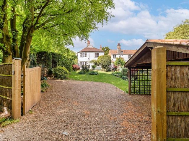 House for sale in Crostwick, Norfolk