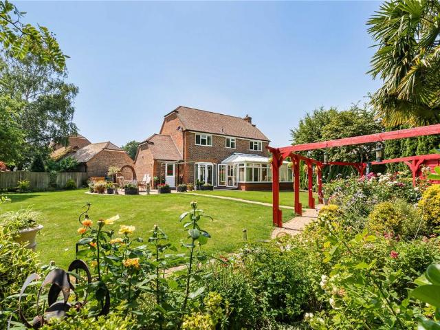 House for sale in Farnborough, Hampshire