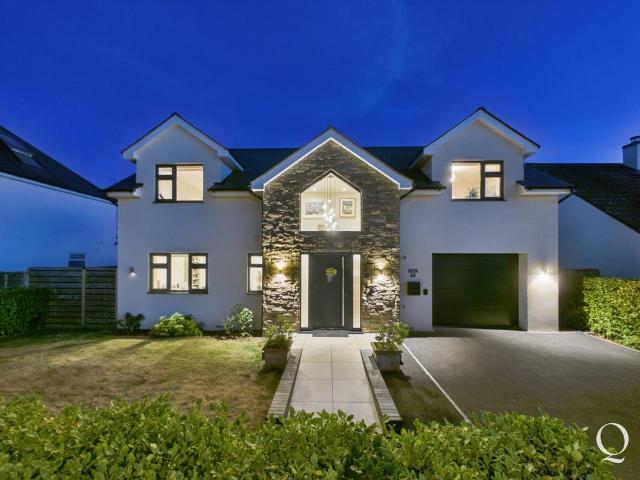 House for sale in Corfe Mullen