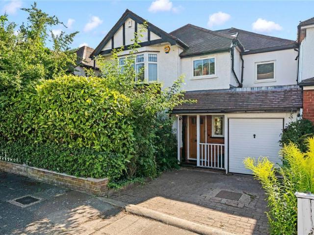 House for sale in Norbiton, Greater London