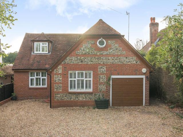 House for sale in Cargate, Rushmoor