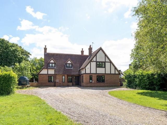House for sale in Huntingdon, Cambridgeshire