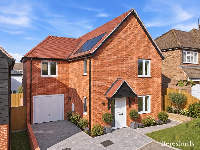 House for sale in Brook Street, Navestock Side